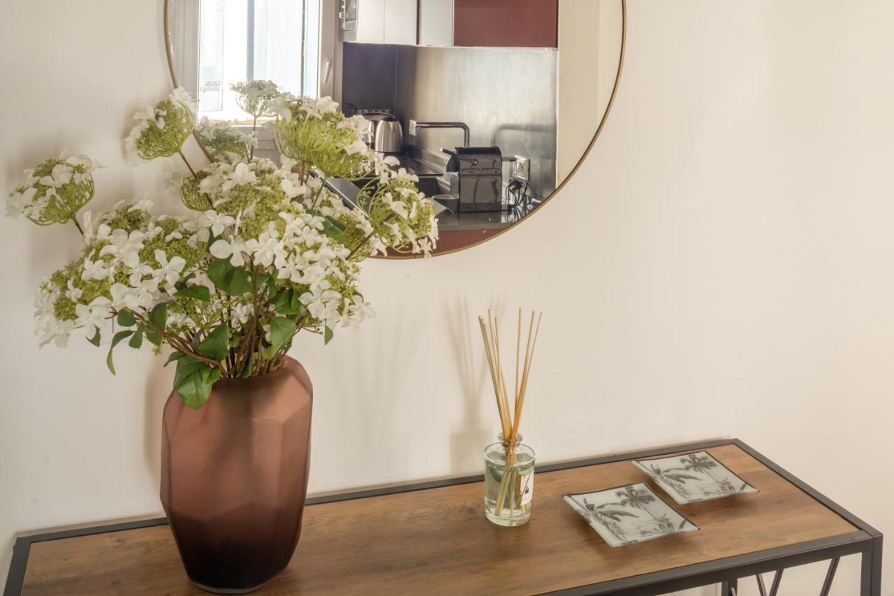 Sant'Aponal Cozy Apartment With Balcony R&R Venedik Dış mekan fotoğraf